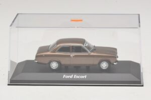 Ford Escort Mk1 Barna Metál Maxichamps 1:43 940081000 Fém – 4. kép a 5-ből