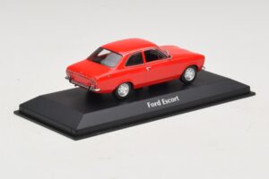 Ford Escort Mk1 Piros Maxichamps 1:43 940081001 Fém – 2. kép a 5-ből