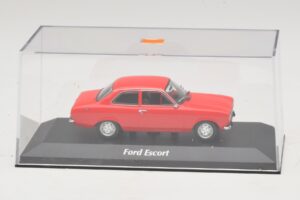 Ford Escort Mk1 Piros Maxichamps 1:43 940081001 Fém – 4. kép a 5-ből