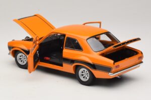 Ford Escort Mk1 RS1600 AVO Narancssárga Fekete Csíkokkal Minichamps 1:18 100688104 Fém – 5. kép a 8-ből