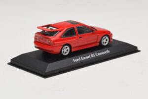Ford Escort RS Cosworth Piros Maxichamps 1:43 940082100 Diecast – 2. kép a 5-ből