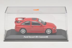 Ford Escort RS Cosworth Piros Maxichamps 1:43 940082100 Diecast – 4. kép a 5-ből