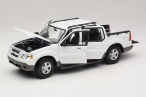 Ford Explorer Sport Trac Fehér Maisto 1:18 36891 Fém – 2. kép a 8-ből