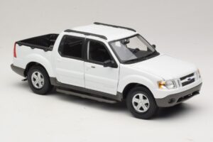 Ford Explorer Sport Trac Fehér Maisto 1:18 36891 Fém – 6. kép a 8-ből