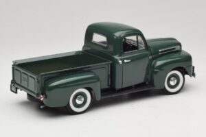 Ford F-1 Zöld Road Legends 1:18 92218 Fém – 3. kép a 8-ből