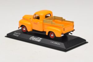 Ford F1 Coca-Cola Minichamps 1:43 400082062 Fém – 3. kép a 5-ből