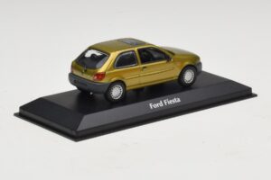 Ford Fiesta Mk4 Arany Maxichamps 1:43 940085060 Fém – 2. kép a 5-ből