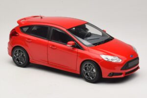 Ford Focus ST Mk2 Piros Minichamps 1:18 110082002 Fém – 6. kép a 8-ből