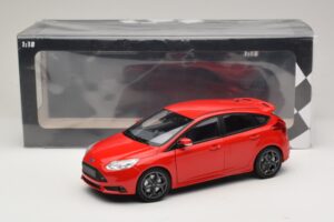 Ford Focus ST Mk2 Piros Minichamps 1:18 110082002 Fém – 8. kép a 8-ből