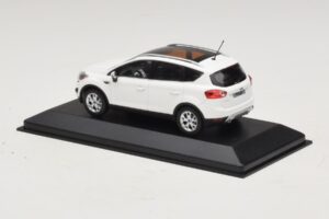 Ford Kuga Mk1 Fehér Márkakereskedői Kiadás Minichamps 1:43 KUGA002 Fém – 3. kép a 5-ből