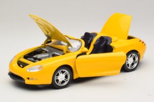 Ford Mustang Mach III Kabrió Sárga Maisto 1:18 32815 Fém – 2. kép a 8-ből