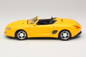 Ford Mustang Mach III Kabrió Sárga Maisto 1:18 32815 Fém – 4. kép a 8-ből