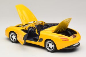 Ford Mustang Mach III Kabrió Sárga Maisto 1:18 32815 Fém – 5. kép a 8-ből