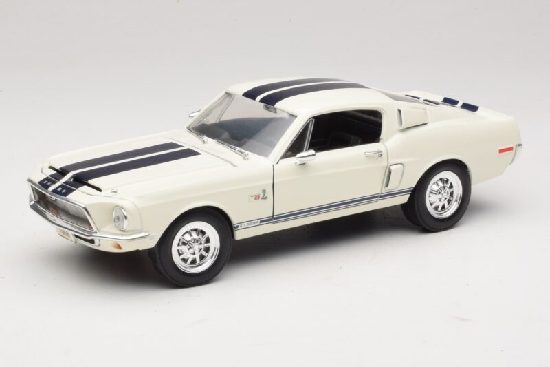 Ford Shelby GT500KR Fehér Road Legends 1:18 92168 Fém
