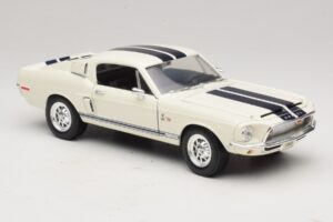 Ford Shelby GT500KR Fehér Road Legends 1:18 92168 Fém – 6. kép a 8-ből
