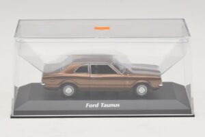 Ford Taunus TC Barna Metál Maxichamps 1:43 940081300 Fém – 4. kép a 5-ből