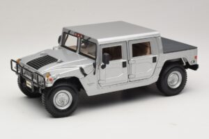 Hummer H1 Hardtop Ezüst Maisto 1:18 36857 Fém