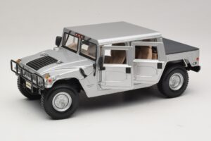 Hummer H1 Hardtop Ezüst Maisto 1:18 36857 Fém – 2. kép a 8-ből