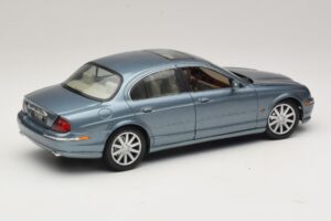 Jaguar S-Type X200 Kék Maisto 1:18 31865 Fém – 3. kép a 8-ből