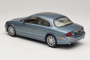 Jaguar S-Type X200 Kék Maisto 1:18 31865 Fém – 7. kép a 8-ből