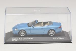 Jaguar XK X150 Kabrió Világoskék Metál Minichamps 1:43 400130530 Fém – 4. kép a 5-ből