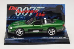 Jaguar XKR X100 Roadster Die Another Day Minichamps 1:43 045149 Fém