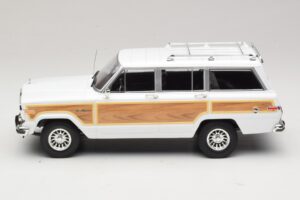 Jeep Grand Wagoneer Fehér KK-Scale 1:18 KKDC181111 Fém – 3. kép a 6-ből