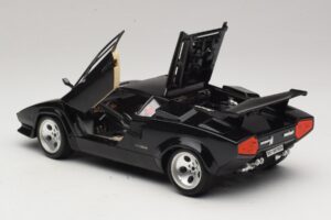 Lamborghini Countach 5000 Quattrovalvole Fekete Bburago 1:18 3337 Fém – 5. kép a 8-ből