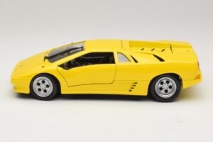 Lamborghini Diablo Sárga Maisto 1:18 32803 Fém – 4. kép a 8-ből