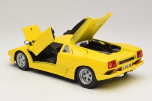 Lamborghini Diablo Sárga Maisto 1:18 32803 Fém – 5. kép a 8-ből