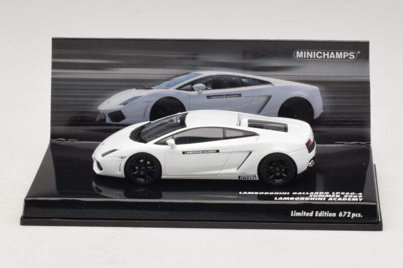 Lamborghini Gallardo LP560-4 Academy Fehér Minichamps 1:43 436103801 Fém