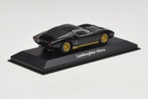 Lamborghini Miura P400 Fekete Maxichamps 1:43 940103000 Fém – 2. kép a 5-ből