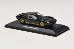 Lamborghini Miura P400 Fekete Maxichamps 1:43 940103000 Fém – 3. kép a 5-ből