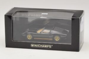 Lamborghini Miura P400 Fekete Minichamps 1:43 430103004 Fém – 5. kép a 5-ből