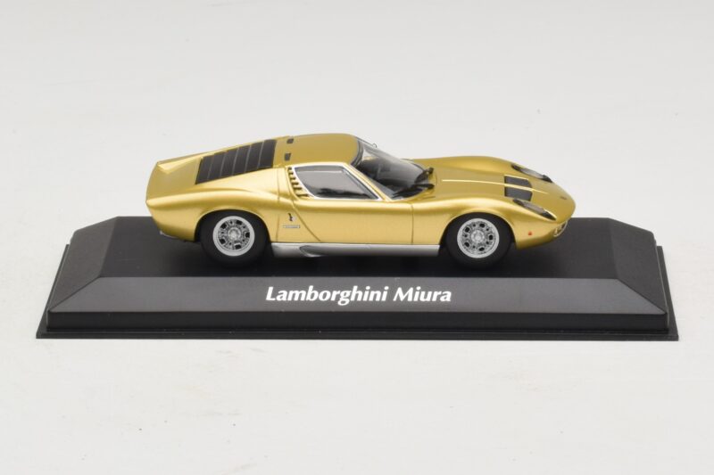 Lamborghini Miura P400 Arany Maxichamps 1:43 940103002 Diecast