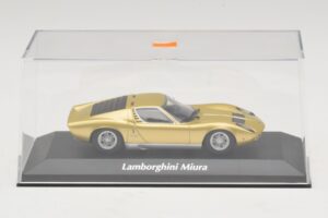 Lamborghini Miura P400 Arany Maxichamps 1:43 940103002 Diecast – 4. kép a 5-ből