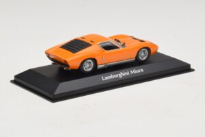 Lamborghini Miura P400 Narancssárga Maxichamps 1:43 940103001 Diecast – 2. kép a 5-ből