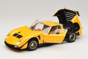 Lamborghini Miura SVR Sárga & Fekete Kyosho 1:18 08319GY Fém – 2. kép a 8-ből