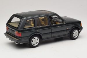 Land Rover Range Rover P38A 4.6 HSE Zöld Metál AUTOart 1:18 70010 Fém – 3. kép a 8-ből