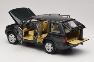 Land Rover Range Rover P38A 4.6 HSE Zöld Metál AUTOart 1:18 70010 Fém – 5. kép a 8-ből
