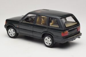 Land Rover Range Rover P38A 4.6 HSE Zöld Metál AUTOart 1:18 70010 Fém – 7. kép a 8-ből