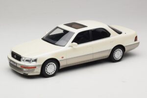 Lexus LS 400 XF10 Diamond White Pearl Otto 1:18 OT1277 Gyanta