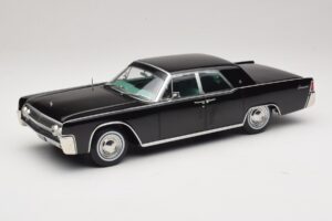Lincoln Continental Fekete KK-Scale 1:18 KKDC181483 Fém