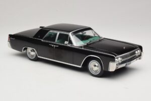 Lincoln Continental Fekete KK-Scale 1:18 KKDC181483 Fém – 4. kép a 6-ből