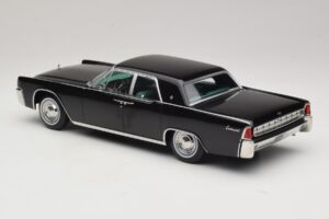 Lincoln Continental Fekete KK-Scale 1:18 KKDC181483 Fém – 5. kép a 6-ből