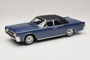 Lincoln Continental Convertible Kék Metál The Lincoln Lawyer KK-Scale 1:18 KKDC181522 Fém – 2. kép a 7-ből