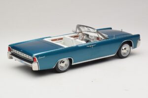 Lincoln Continental Convertible Türkiz Metál KK-Scale 1:18 KKDC181524 Fém – 3. kép a 7-ből