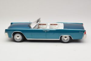 Lincoln Continental Convertible Türkiz Metál KK-Scale 1:18 KKDC181524 Fém – 4. kép a 7-ből