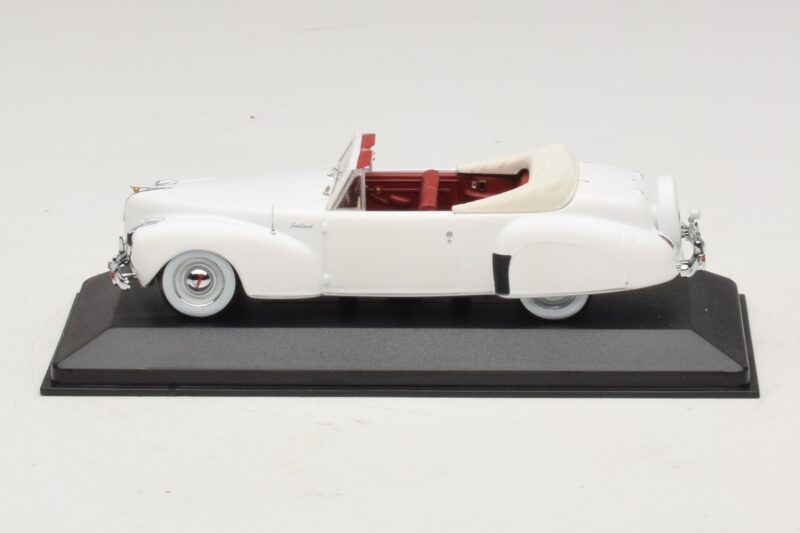 Lincoln Continental Kabrió Fehér Minichamps 1:43 400082501 Fém