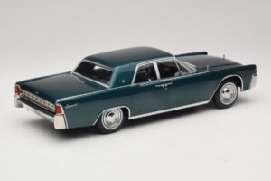 Lincoln Continental Sötétzöld Metál Matrix Reloaded & Revolutions KK-Scale 1:18 KKDC181481 Fém – 2. kép a 6-ből